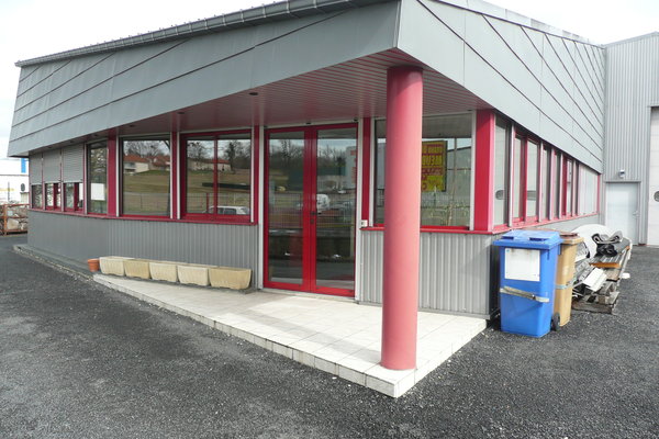 Bâtiment habillé en zinc par Auritoit à Aurillac