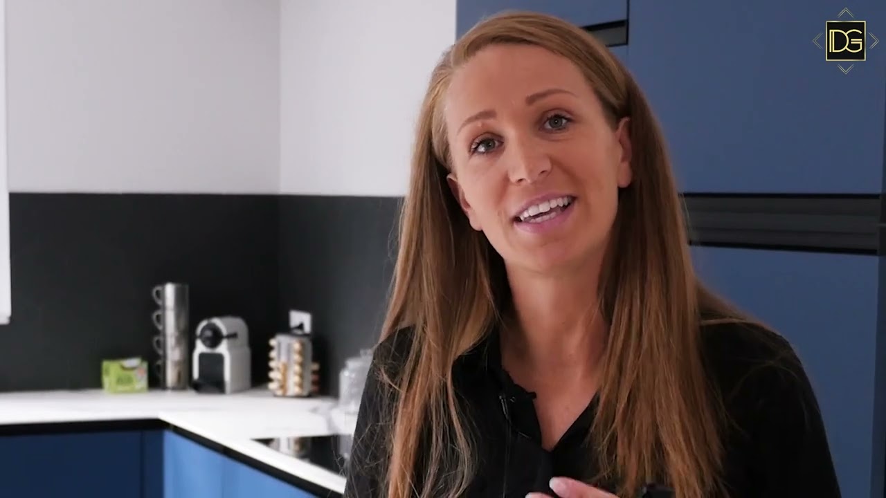 Cliente DG Cuisine dans une cuisine bleue