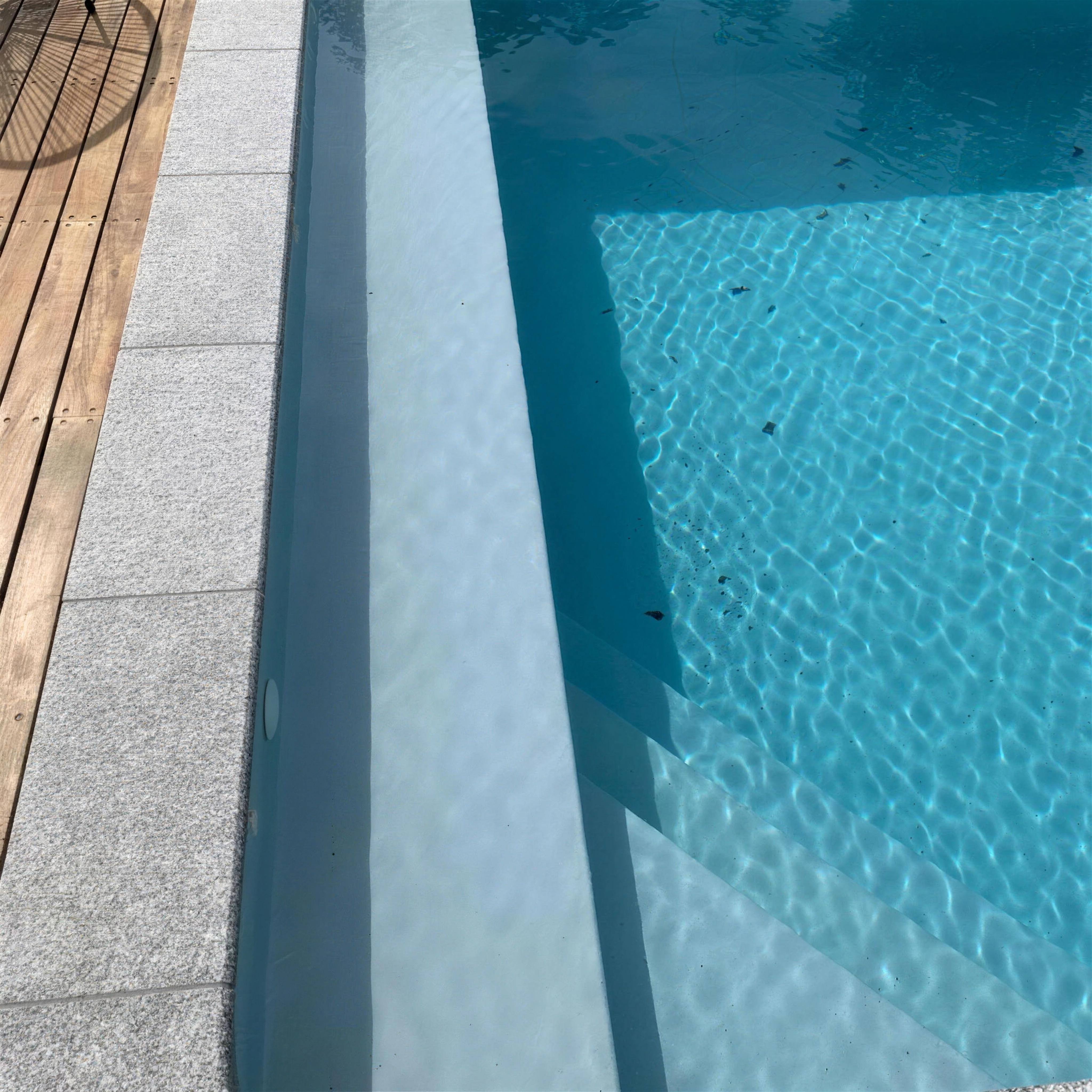 Détail de piscine terminée
