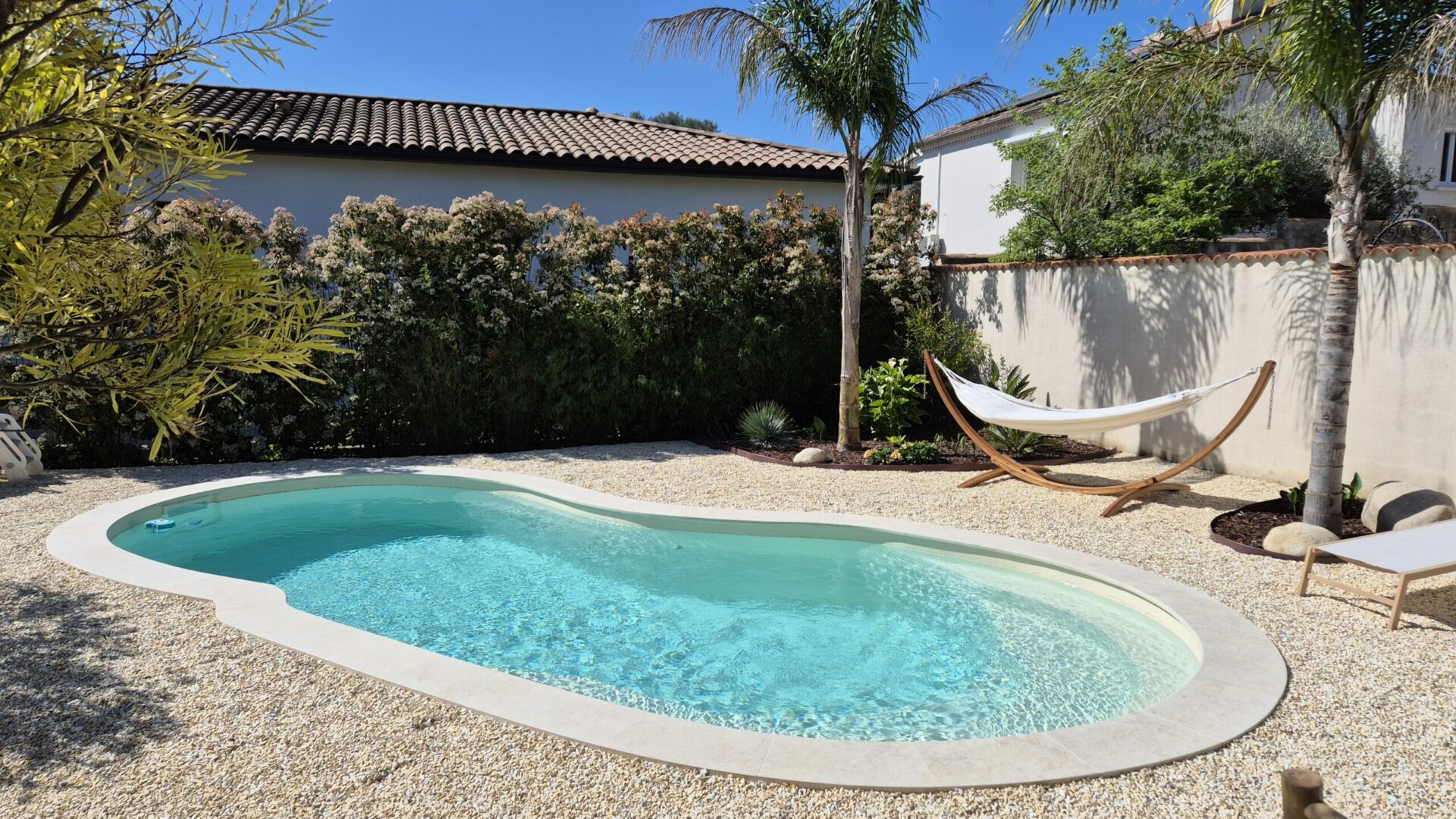 Piscine coque realisee par S.I.P. Gard